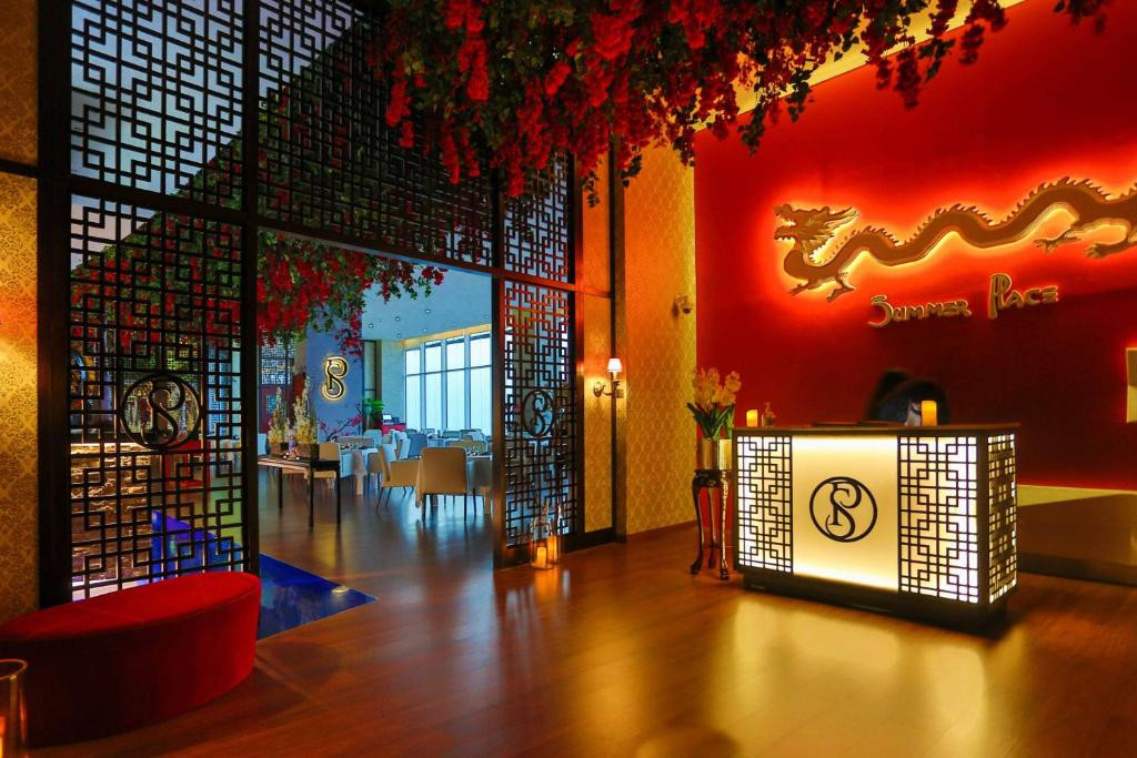 V HOTEL CURIO COLLECTION BY HILTON — фото 6