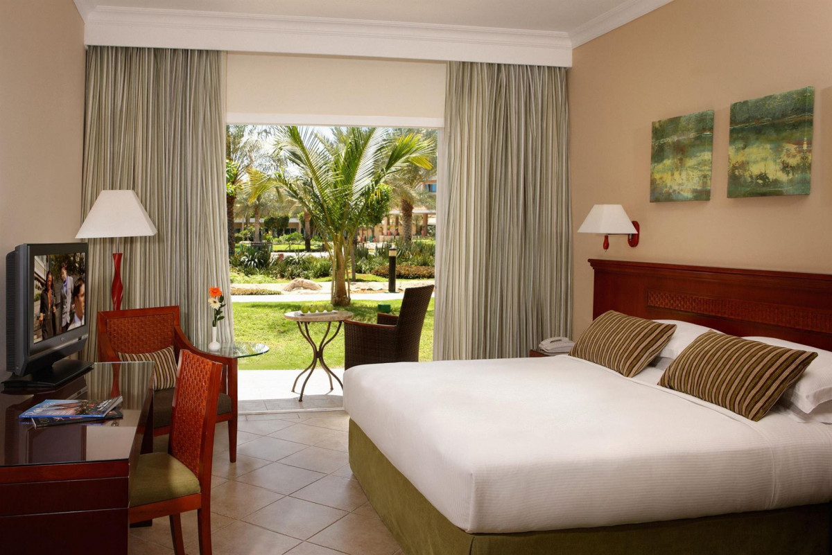 FUJAIRAH ROTANA RESORT & SPA AL AQAH BEACH — фото 15