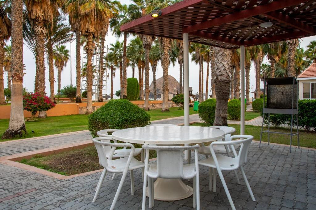 SANDY BEACH HOTEL & RESORT — фото 15