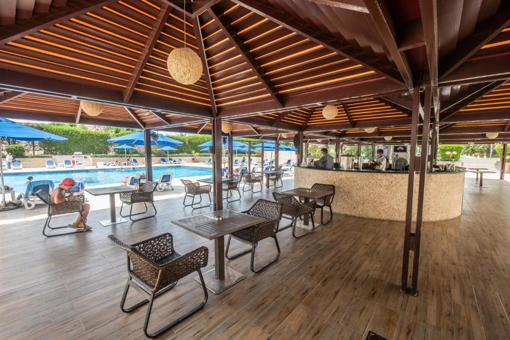 BM BEACH HOTEL — фото 14