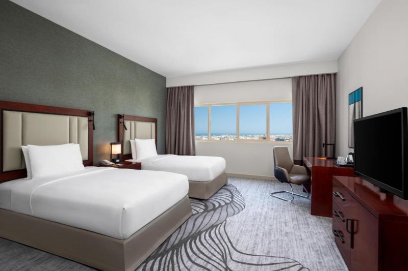 DOUBLETREE BY HILTON RAS AL KHAIMAH CORNICHE & RESIDENCE — фото 2