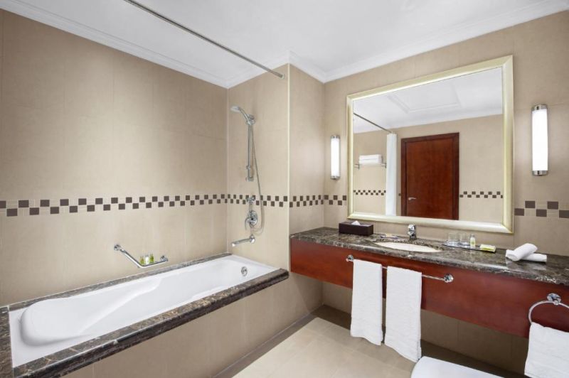 DOUBLETREE BY HILTON RAS AL KHAIMAH CORNICHE & RESIDENCE — фото 5