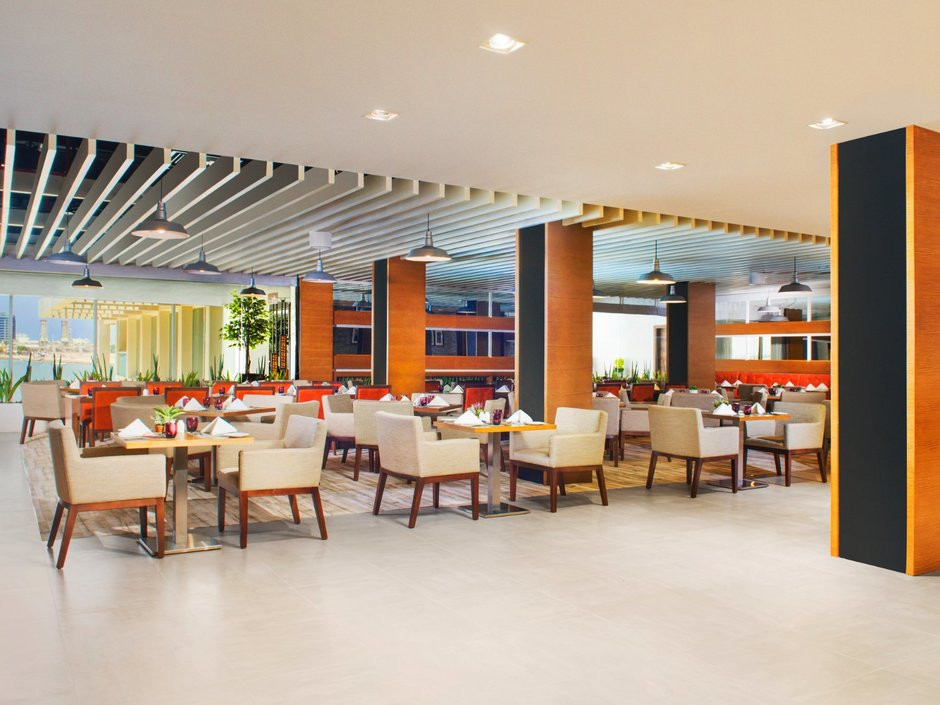 HILTON GARDEN INN RAS AL KHAIMAH — фото 16