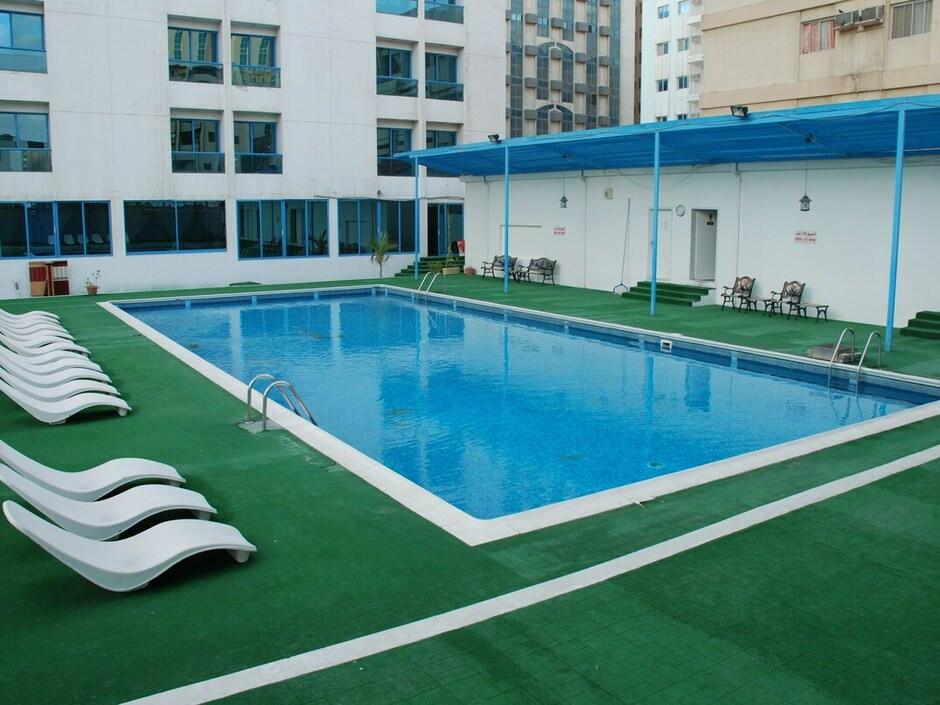 AL BUSTAN HOTEL FLATS SHARJAH
