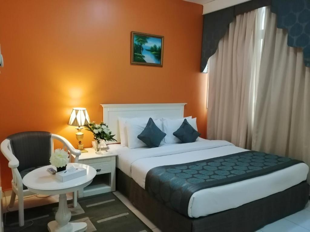 AL MAHA REGENCY SUITES — фото 17