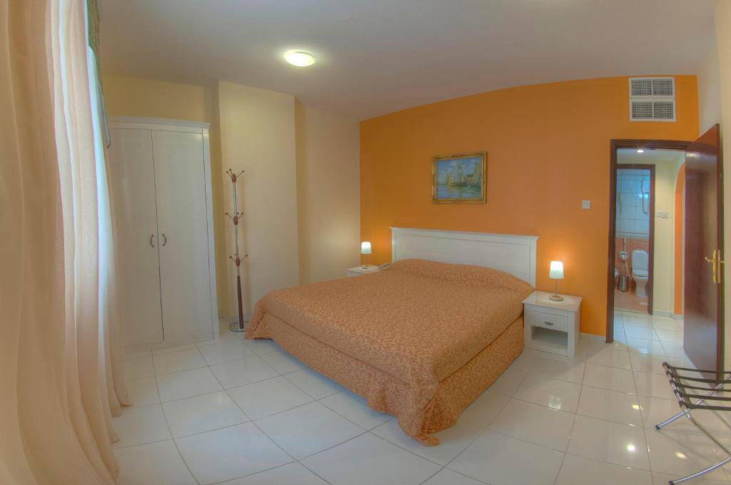 AL MAHA REGENCY SUITES — фото 18