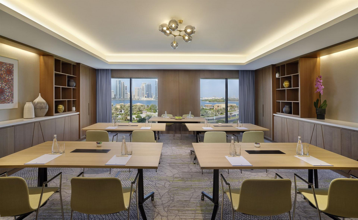 DOUBLETREE BY HILTON SHARJAH WATERFRONT HOTEL & RESIDENCES — фото 16