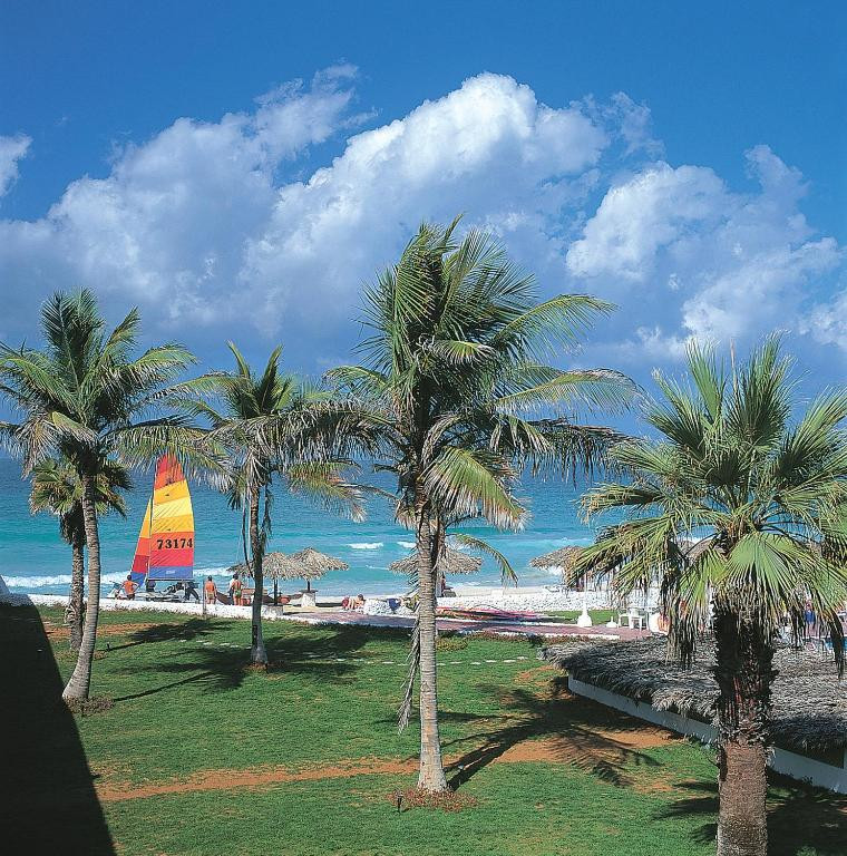 LOU LOU A BEACH RESORT — фото 12