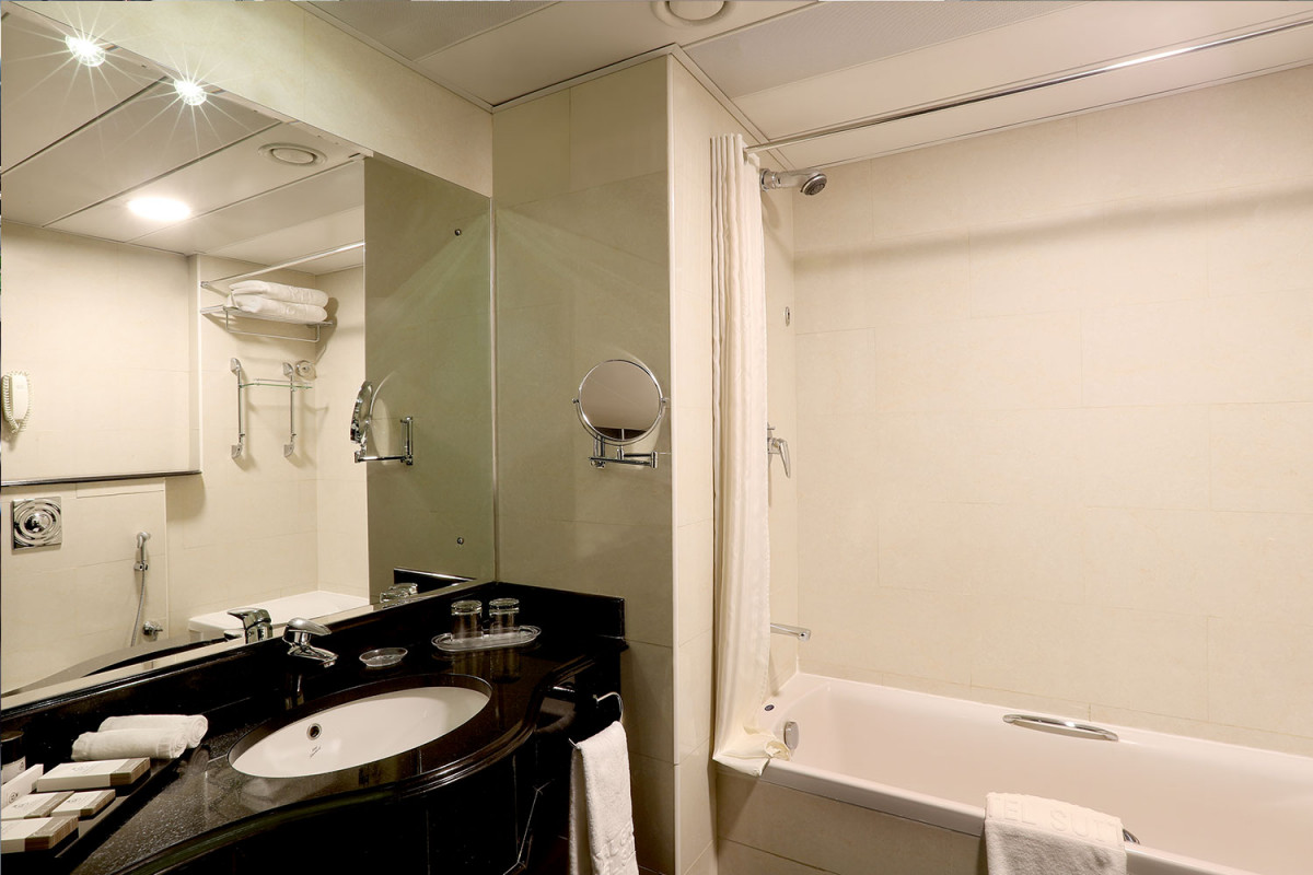 ROYAL GRAND SUITE HOTEL — фото 13