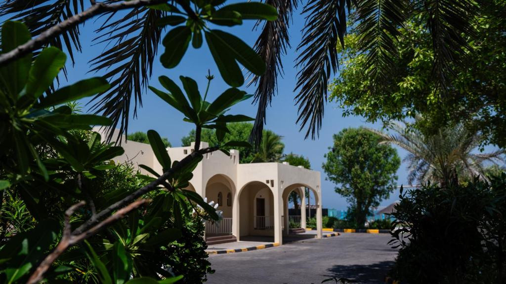 UMM AL QUWAIN BEACH HOTEL — фото 18