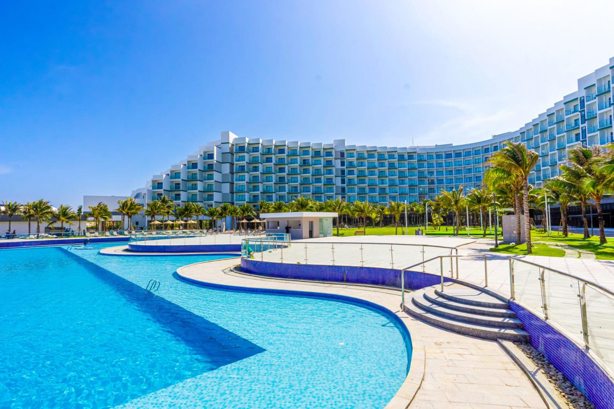 LUGANO HOTEL & RESORT CAM RANH
