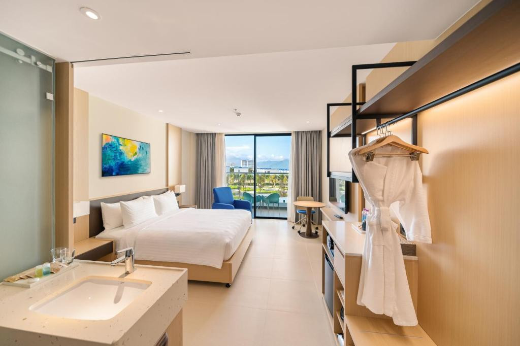 THE WESTERN SEAVIEW CAM RANH CONDOTEL — фото 2