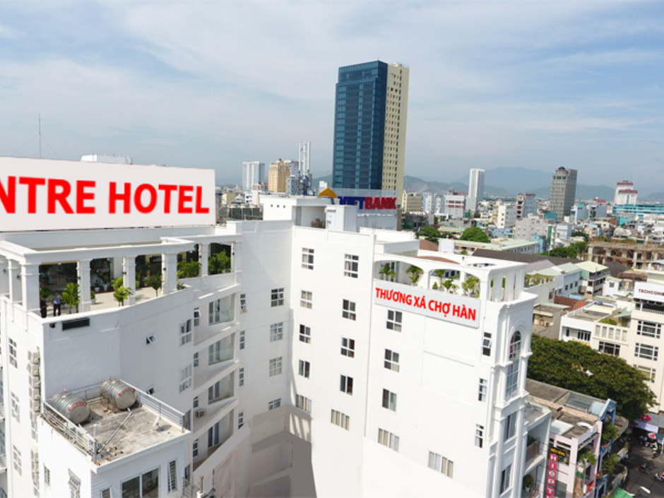 CENTRE HOTEL