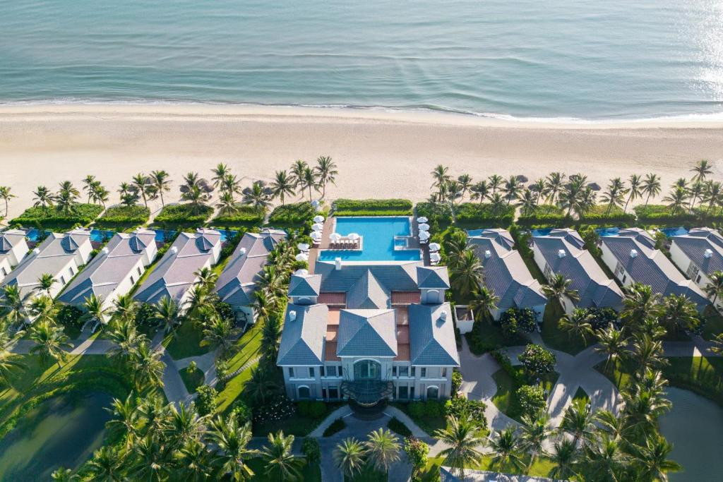 DANANG MARRIOTT RESORT & SPA NON NUOC BEACH VILLAS