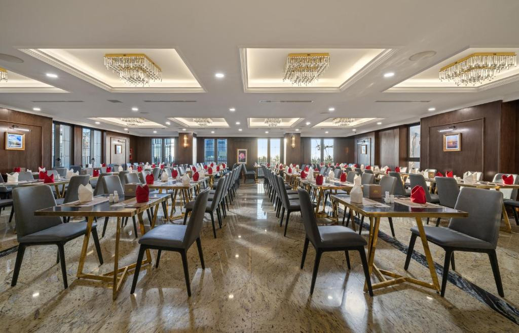 GOLDEN LOTUS LUXURY HOTEL — фото 5