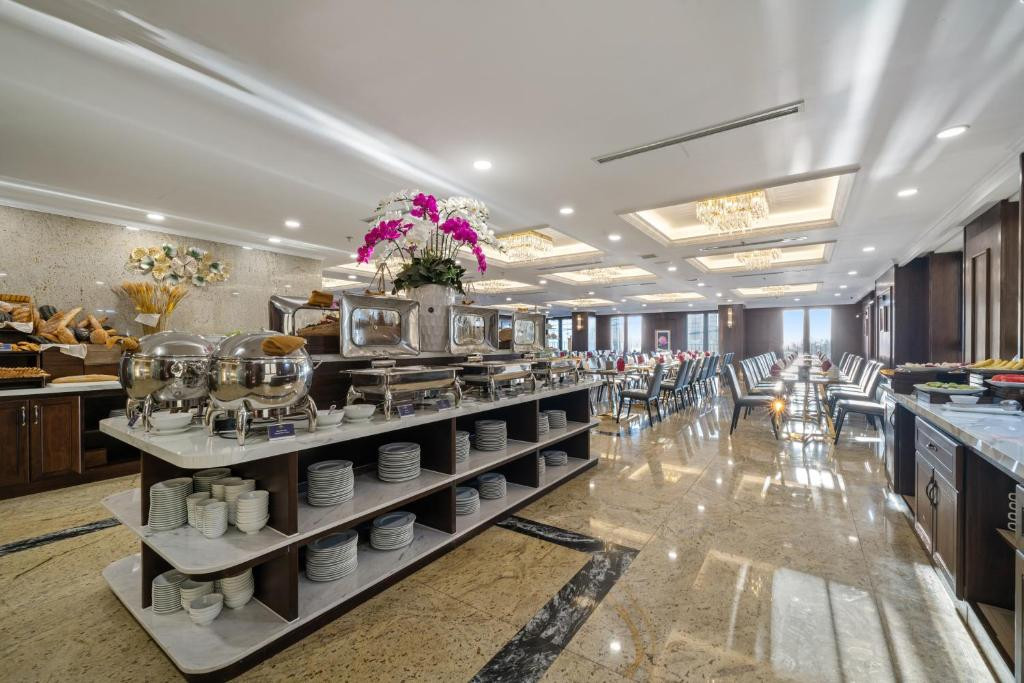 GOLDEN LOTUS LUXURY HOTEL — фото 16