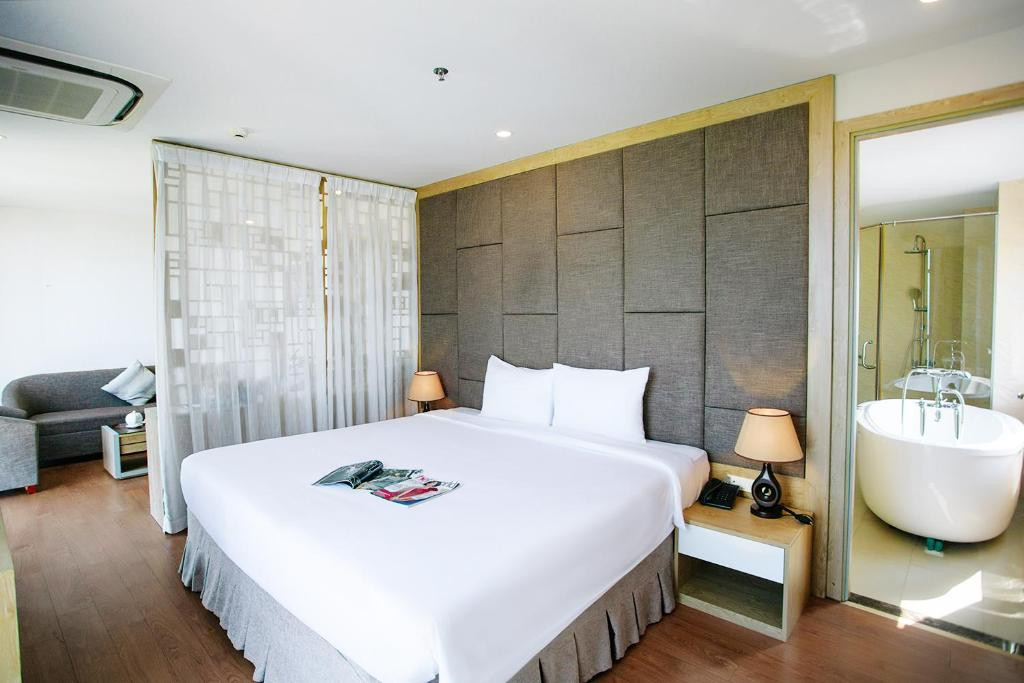 LAVENCOS HOTEL DA NANG — фото 18