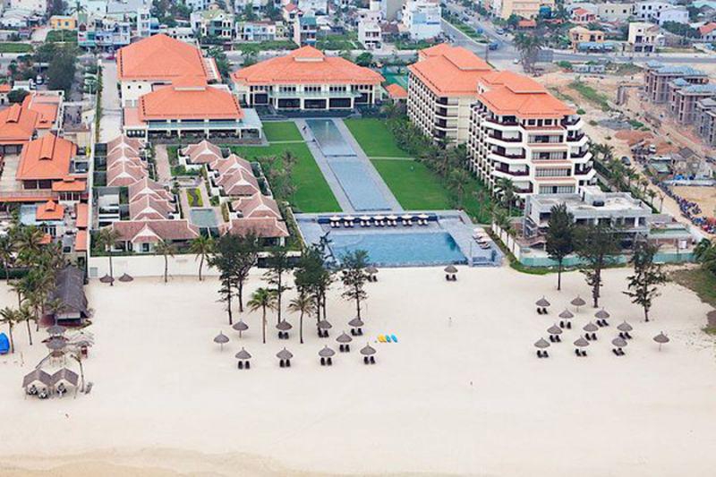 LIFE RESORT