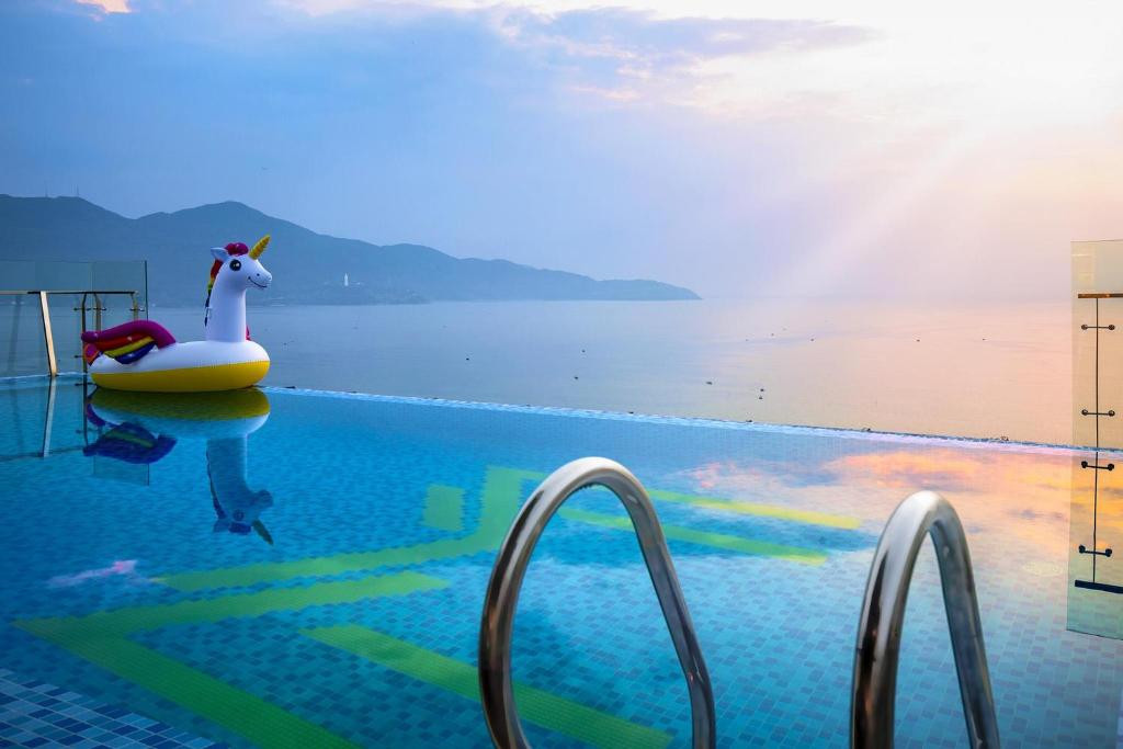 MAXIMILAN DANANG BEACH HOTEL — фото 9