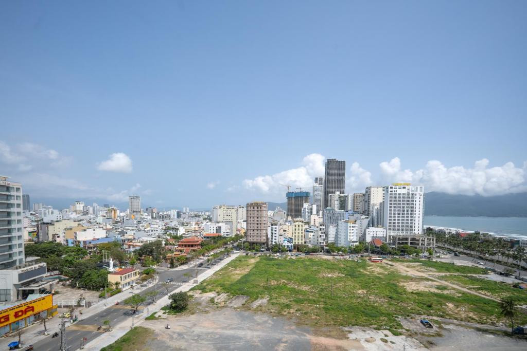 ROYAL FAMILY DA NANG — фото 11