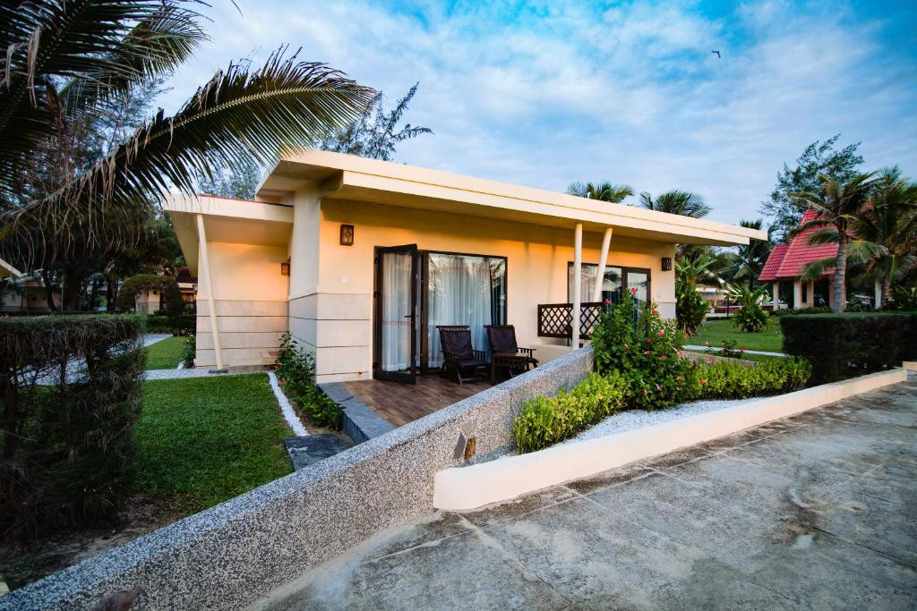 SANDY BEACH NON NUOC RESORT (EX. CENTARA SANDY BEACH RESORT) — фото 14