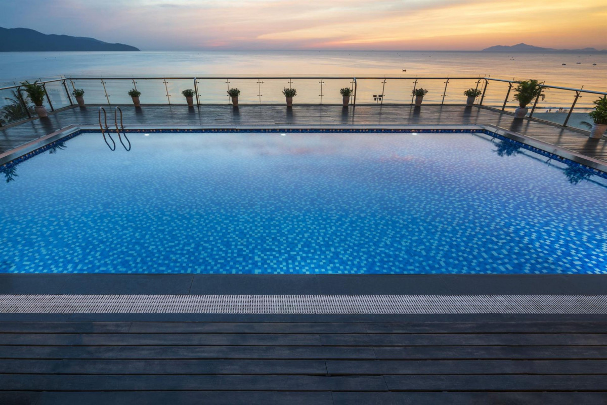 SERENE BEACH HOTEL — фото 4