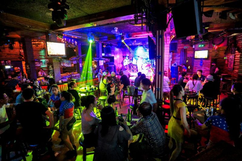 SEVENTEEN SALOON — фото 12