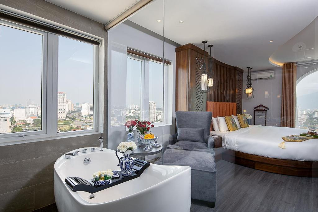 TGT DA NANG BEACH HOTEL — фото 11