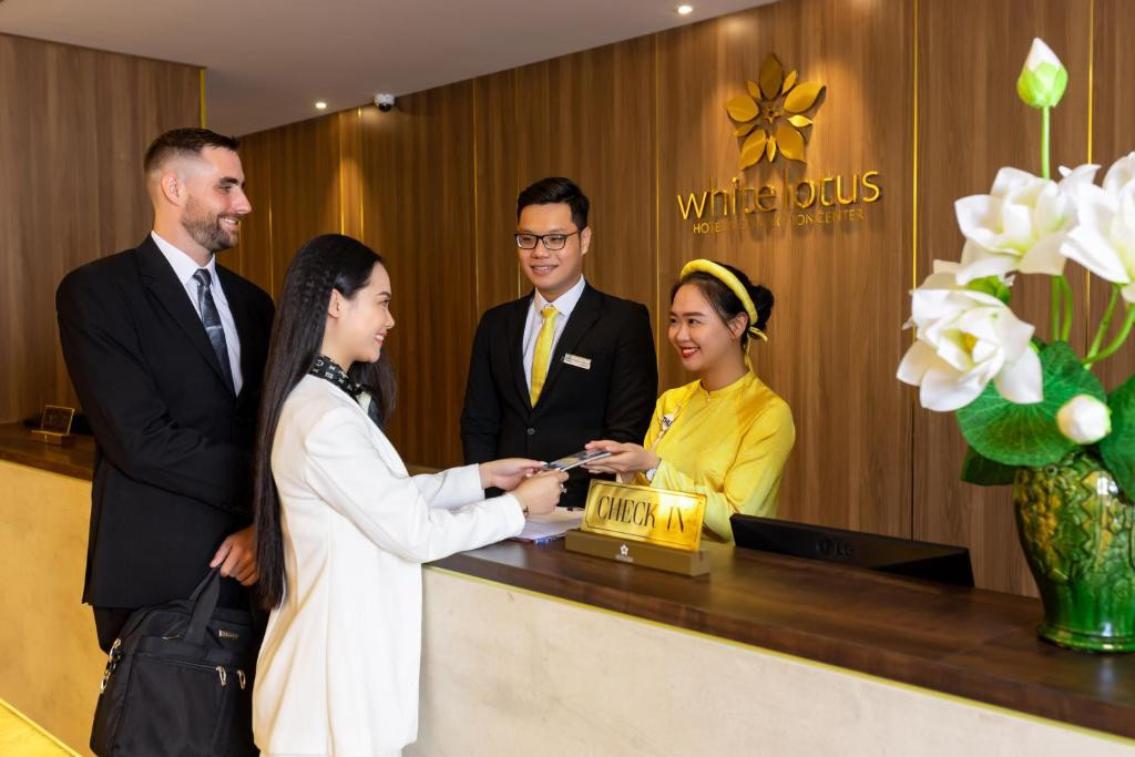 WHITE LOTUS HUE HOTEL — фото 17