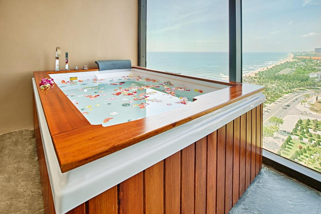 YARRA OCEAN SUITE DANANG — фото 8