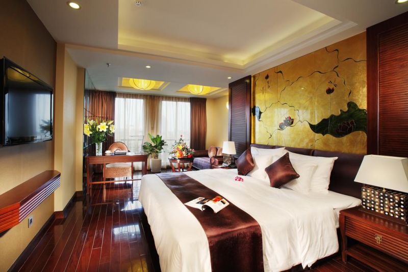 GOLDEN SILK BOUTIQUE — фото 4