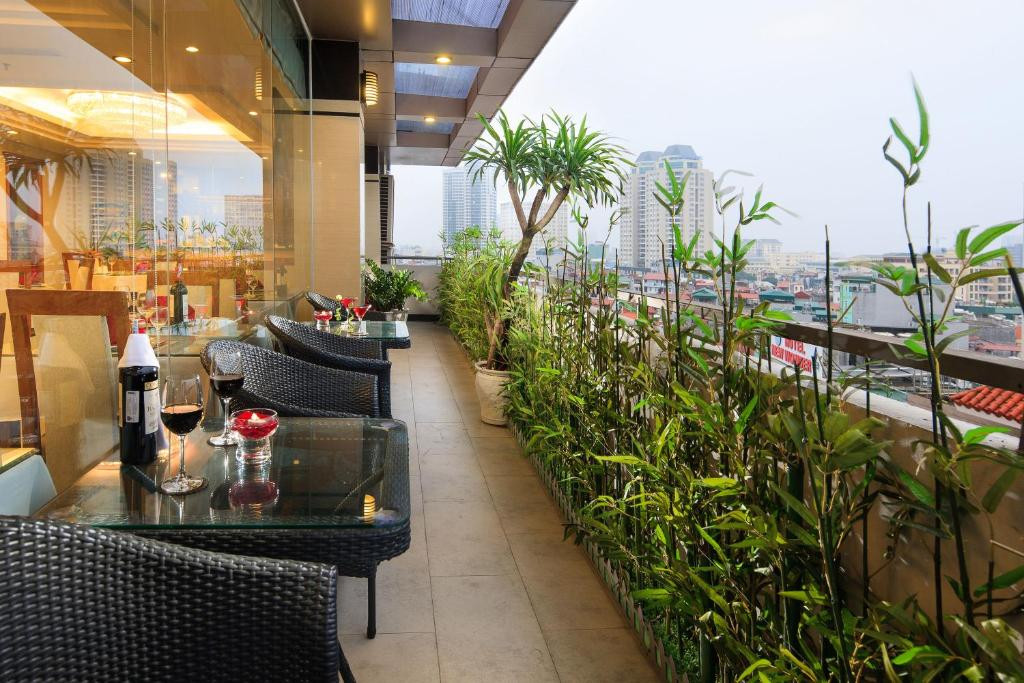 LUXEDEN HOTEL