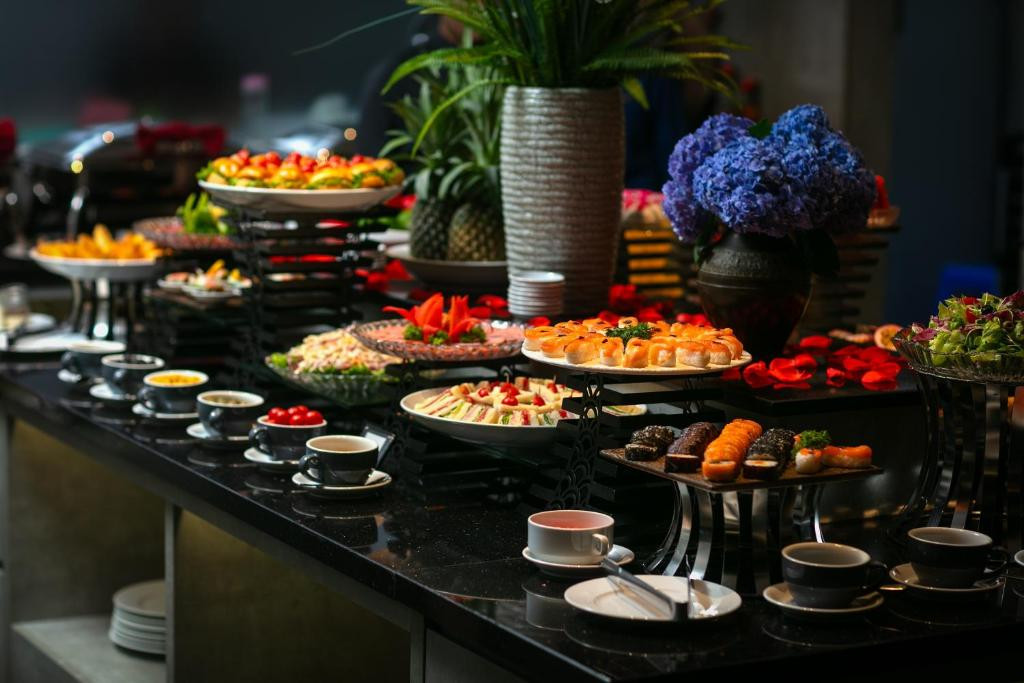 MAY DE VILLE CROWN HOTEL AND SPA HANOI — фото 9