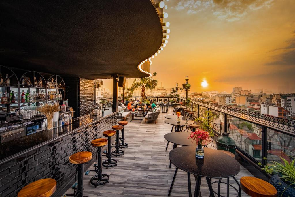 SOLARIA HOTEL