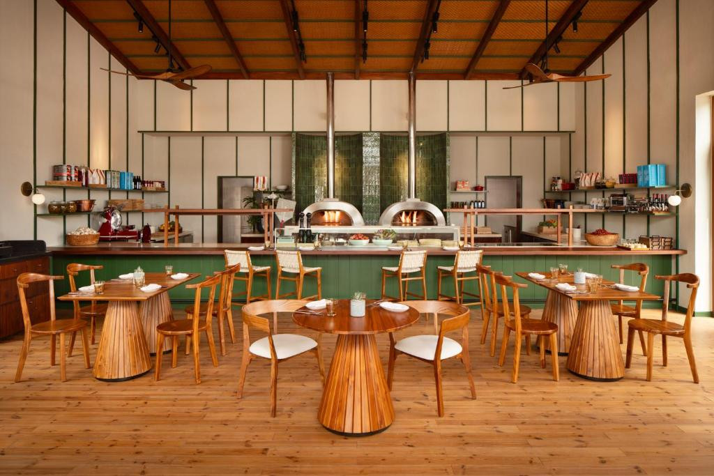 NEW WORLD HOIANA BEACH & RESORT — фото 13