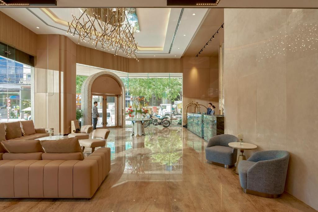 ADAMAS BOUTIQUE — фото 12