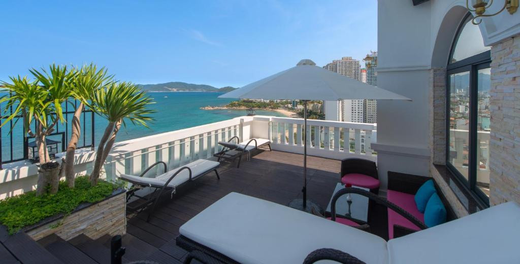 DAPHOVINA HOTEL (EX. ASTON HOTEL NHA TRANG) — фото 15