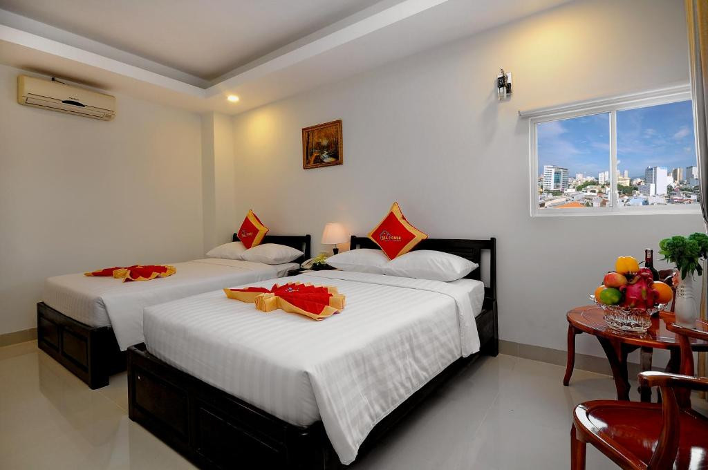 FULL HOUSE NHA TRANG HOTEL