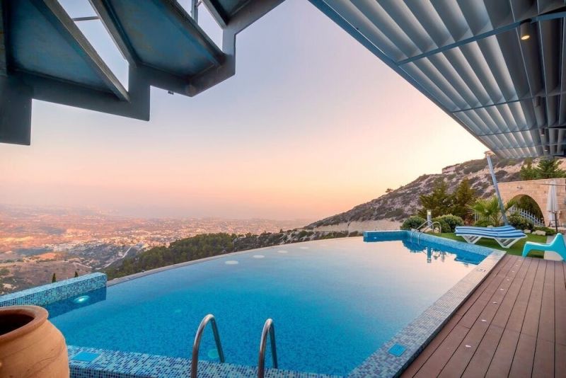 THE NHA TRANG BUSINESS HOTEL