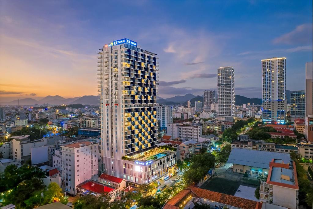 TUI BLUE NHA TRANG (EX. ARIYANA SMART CONDOTEL NHA TRANG) — фото 12
