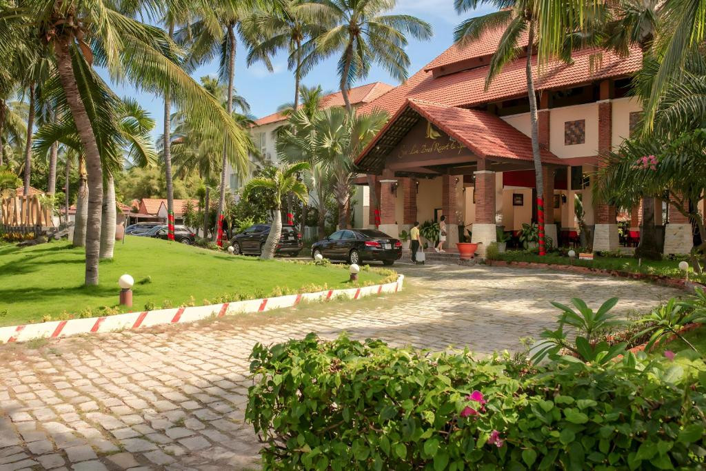 SEA LION BEACH RESORT & SPA (EX.DESSOLE BEACH RESORT MUI NE) — фото 4