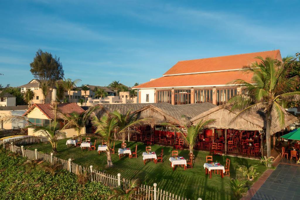 SEA LION BEACH RESORT & SPA (EX.DESSOLE BEACH RESORT MUI NE) — фото 5