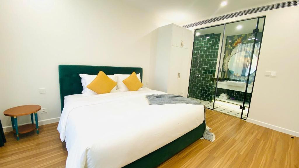 AZURE PREMIUM APARTMENTS