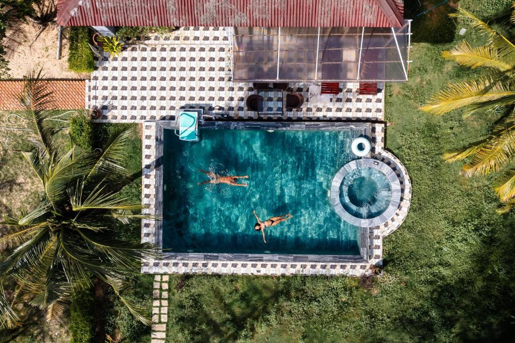 MILANA BEACH RESORT (EX. CHEZ CAROLE)