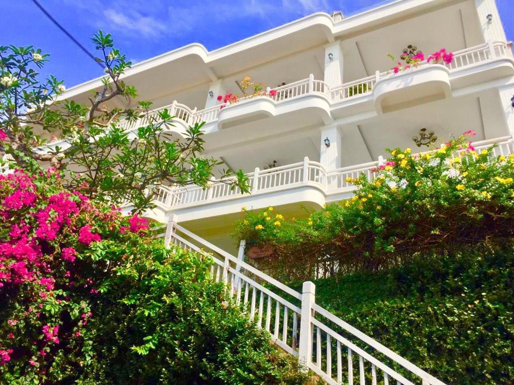 SV BOUTIQUE RESORT (EX. LEMAN CAP RESORT & SPA)